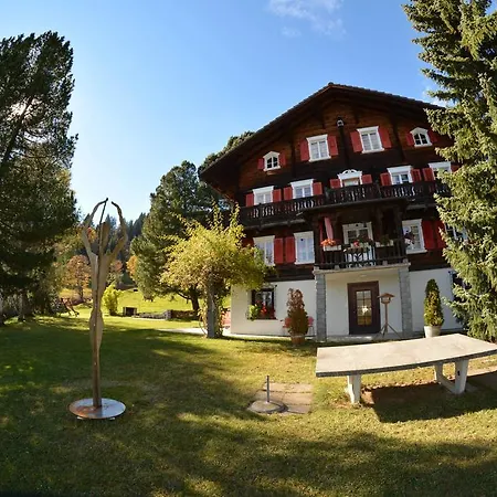 Апартаменты Ferienhaus Chalet Riedji *